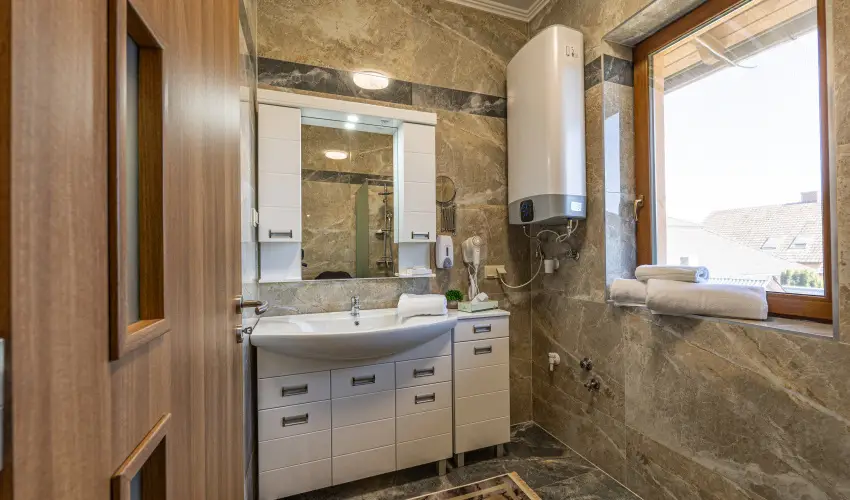 Vrs lom Apartman Panzi Tiszakcske Tiszakcske - Augusztus 20.