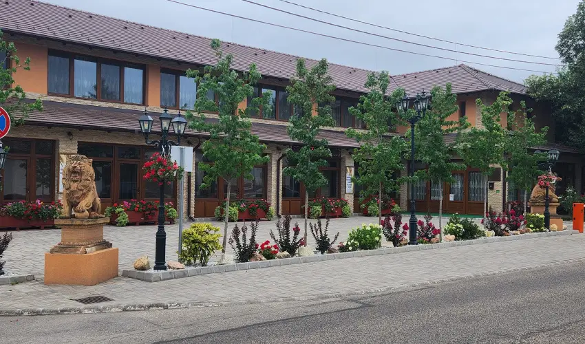 Vrs lom Apartman Panzi Tiszakcske Tiszakcske - Augusztus 20.