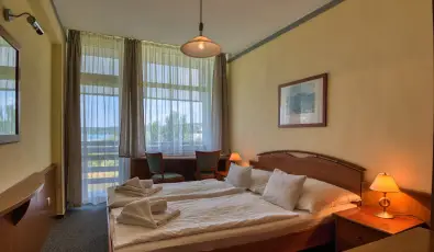 Vil�gos Hotel Balatonvil�gos