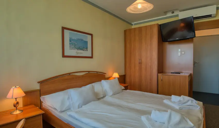 Vil�gos Hotel Balatonvil�gos - Augusztus 20.