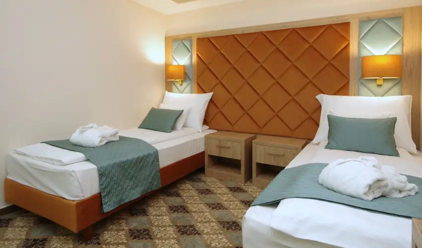 Wellness Hotel Gyula Gyula - Augusztus 20. (min. 5 j)