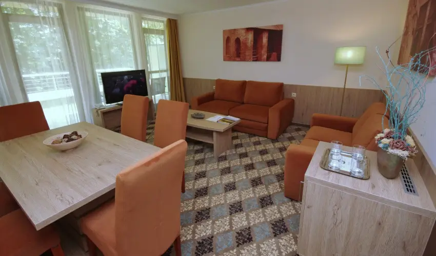 Wellness Hotel Gyula Gyula - Augusztus 20. (min. 5 j)