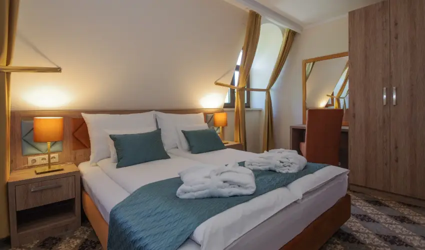 Wellness Hotel Gyula Gyula - Augusztus 20. (min. 5 j)