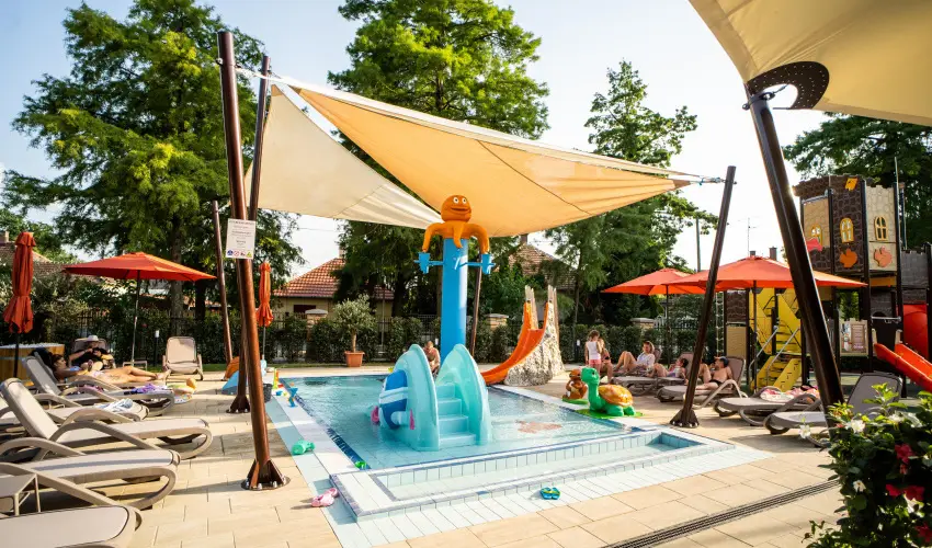 Wellness Hotel Gyula Gyula - Augusztus 20. (min. 5 j)