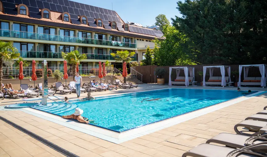 Wellness Hotel Gyula Gyula - Augusztus 20. (min. 2 �j)