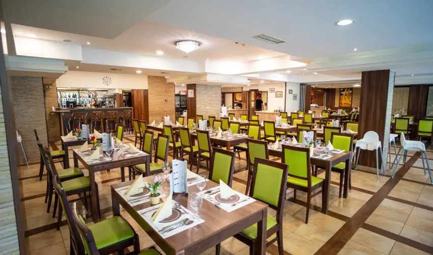 Wellness Hotel Gyula Gyula - Augusztus 20. (min. 2 �j)