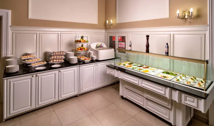 La Contessa Kastlyhotel Szilvsvrad - Augusztus 20. - teljes elrefizetssel