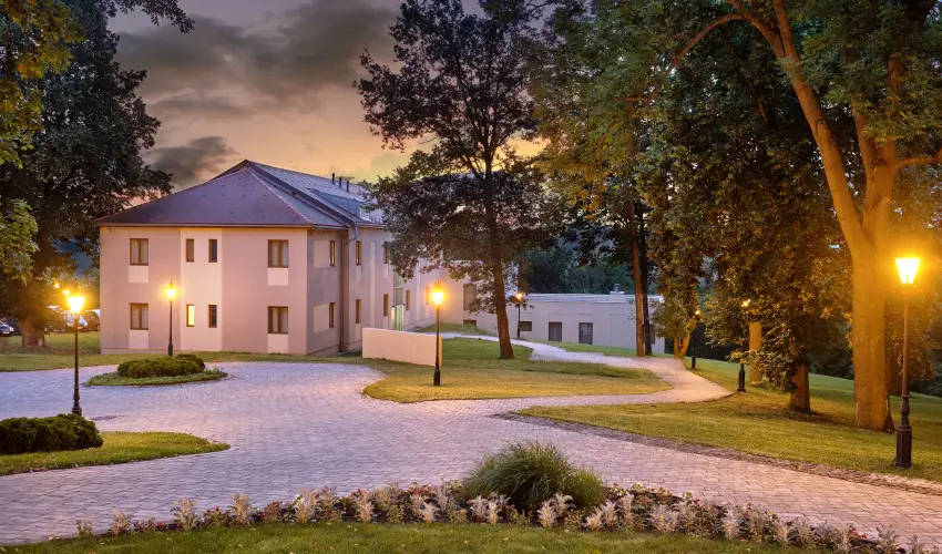 La Contessa Kastlyhotel Szilvsvrad - Augusztus 20. - teljes elrefizetssel