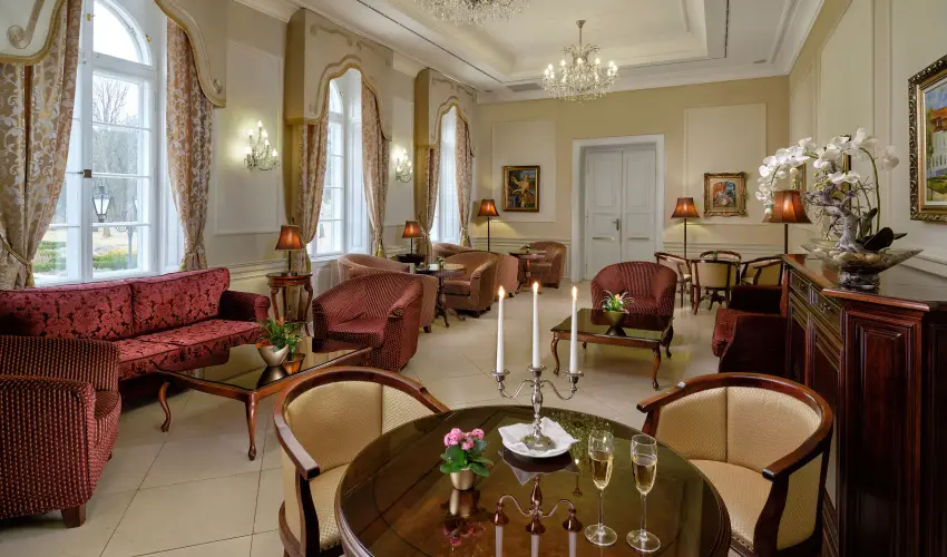 La Contessa Kastlyhotel Szilvsvrad - Augusztus 20. - teljes elrefizetssel