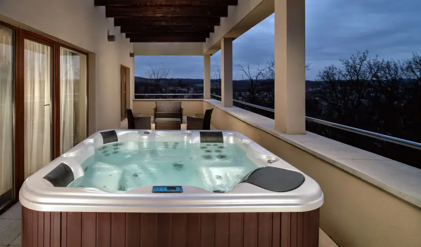 La Contessa Kastlyhotel Szilvsvrad - Augusztus 20. - teljes elrefizetssel