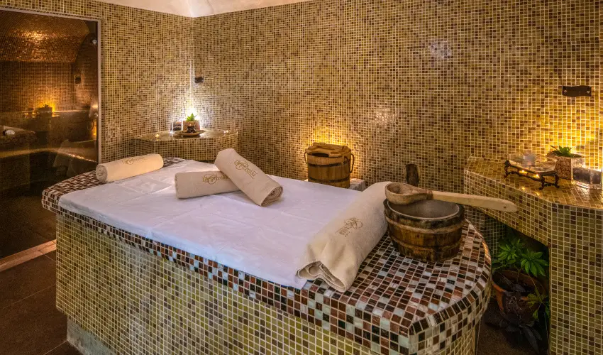 La Contessa Kastlyhotel Szilvsvrad - Augusztus 20. - teljes elrefizetssel