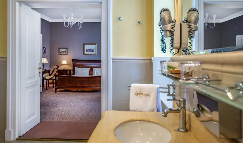 La Contessa Kastlyhotel Szilvsvrad - Augusztus 20. - teljes elrefizetssel