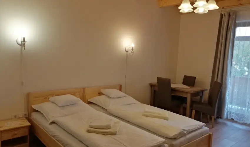 Zempl�ni T�nd�rkert Vend�gh�z F�z�rkoml�s - Augusztus 20. (min. 2 �j)