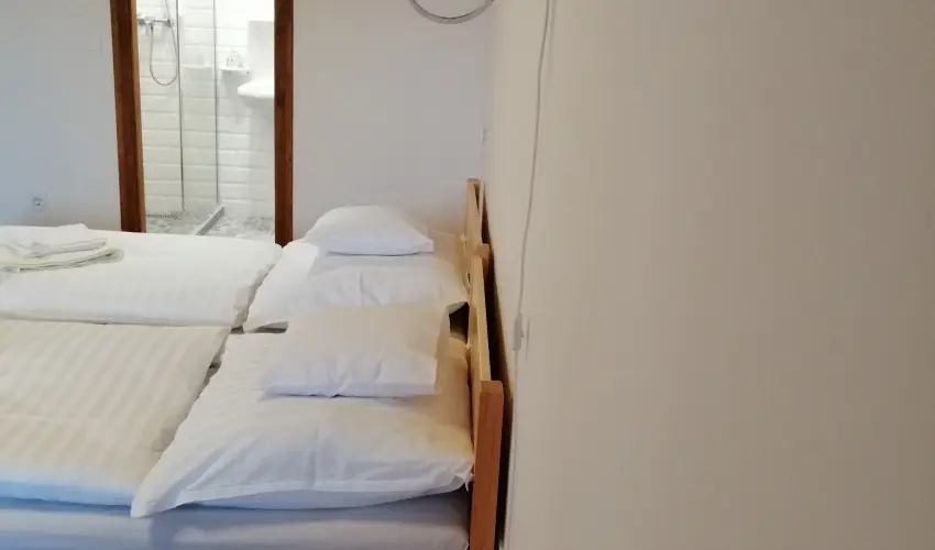 Zempl�ni T�nd�rkert Vend�gh�z F�z�rkoml�s - Augusztus 20. (min. 2 �j)