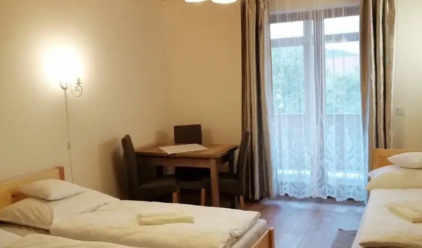 Zempl�ni T�nd�rkert Vend�gh�z F�z�rkoml�s - Augusztus 20. (min. 2 �j)