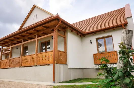 Zempl�ni T�nd�rkert Vend�gh�z - Augusztus 20. (min. 2 �j)