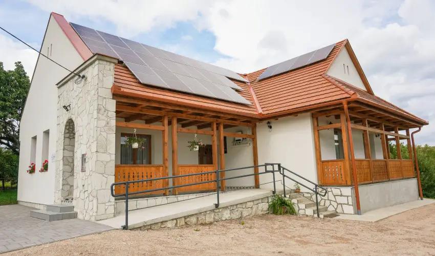 Zempl�ni T�nd�rkert Vend�gh�z F�z�rkoml�s - Augusztus 20. (min. 2 �j)