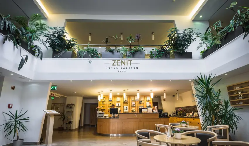 Zenit Hotel Balaton Vonyarcvashegy - Augusztus 20. (min. 2 j)