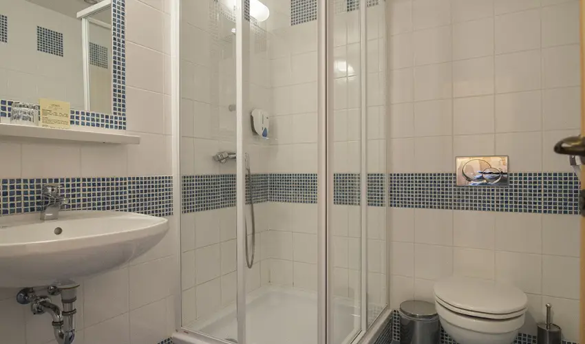 Zenit Hotel Balaton Vonyarcvashegy - Augusztus 20. (min. 2 j)