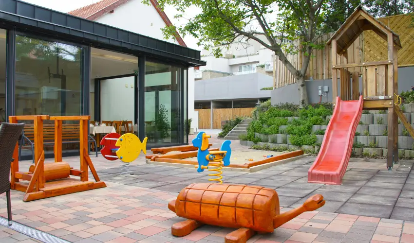 Zenit Hotel Balaton Vonyarcvashegy - Augusztus 20. (min. 2 j)