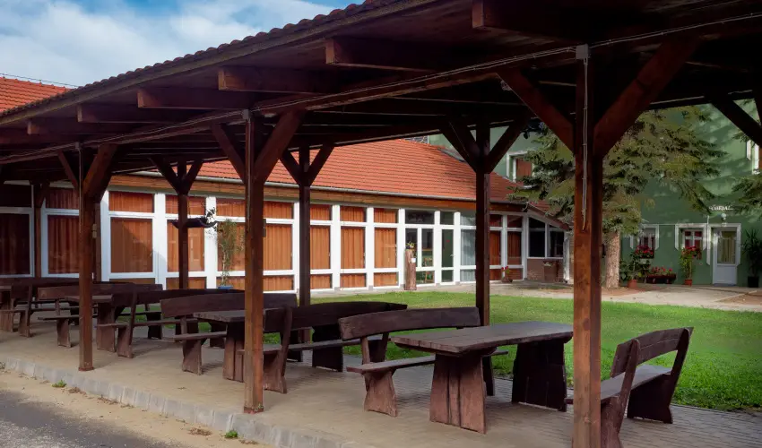 Zldsziget Menedk Rendezvny s Pihenhz Brna - Augusztus 20.