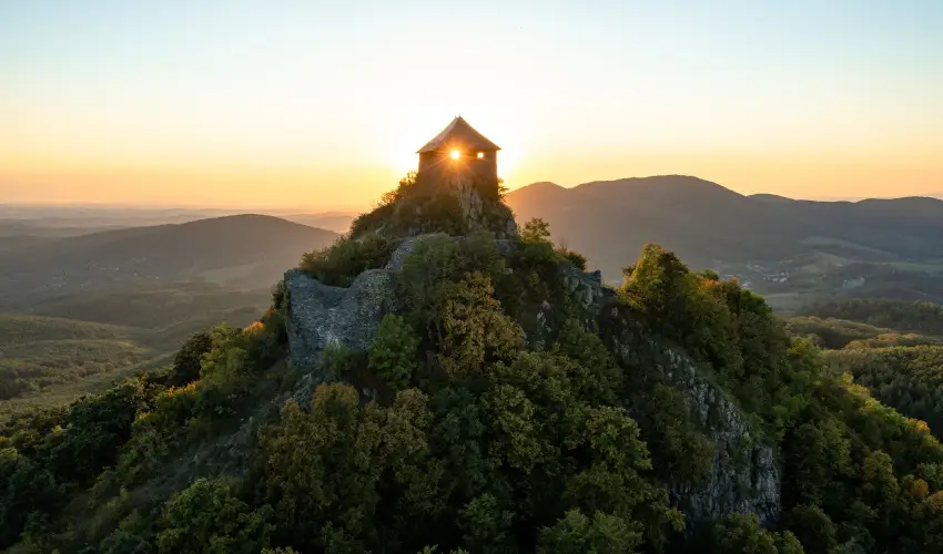 Zldsziget Menedk Rendezvny s Pihenhz Brna - Augusztus 20.