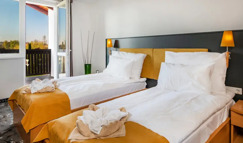 Zsry Liget Hotel & Spa Mezkvesd - Augusztus 20.