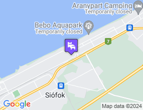 Fenyves Vend�gh�z a t�rk�pen